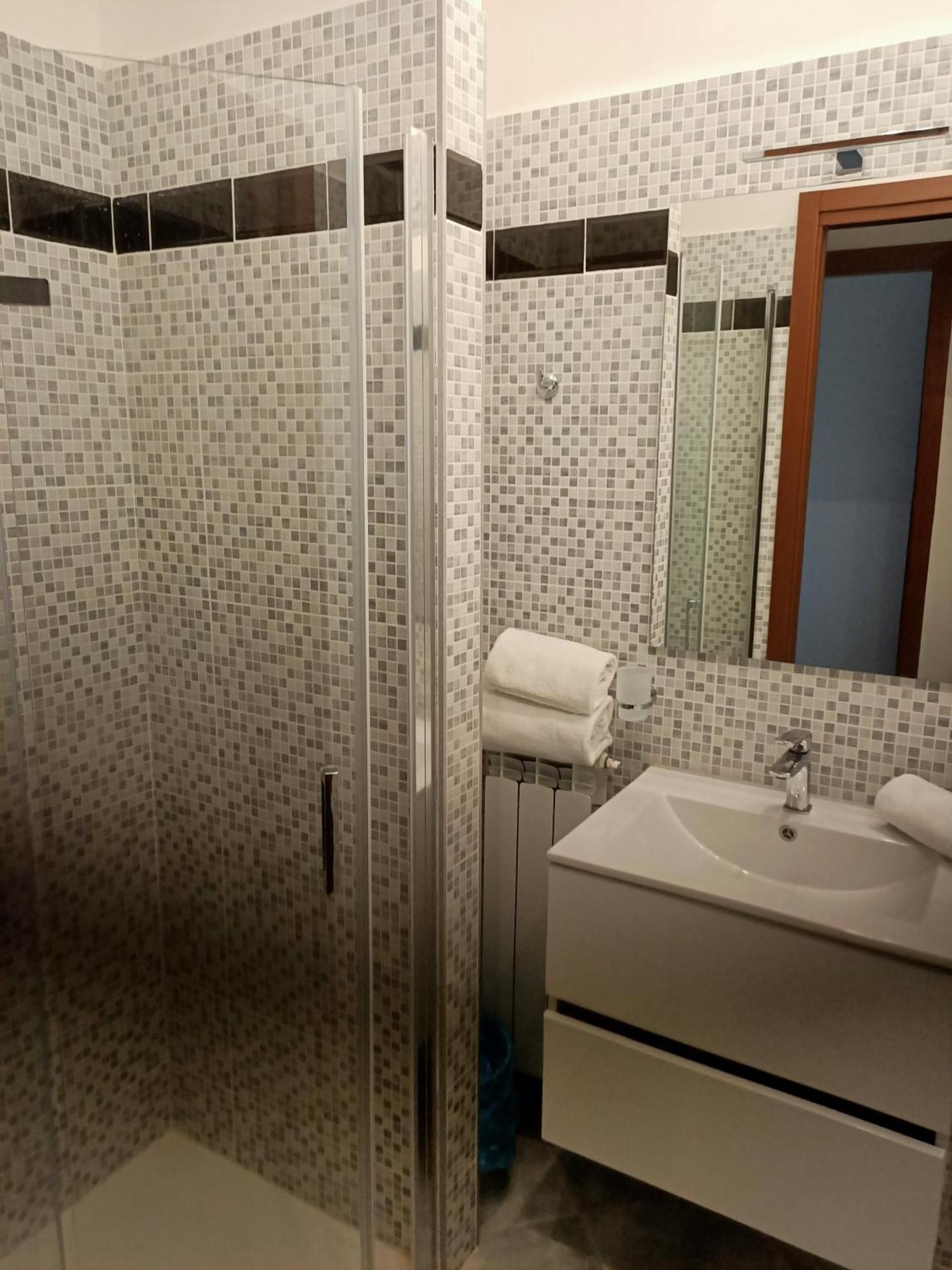 Modular King Suite - Intera Suite Vicino Aeroporto E Fiera Di Roma Fiumicino Ngoại thất bức ảnh